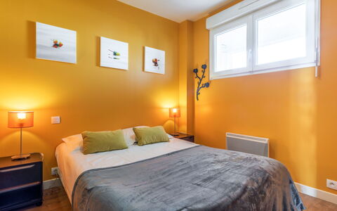 Quiberon 226: Bedroom, Bed, Furniture, Room, Bed Sheet, Bedding, Property, Ceiling, Floor, Interior Design