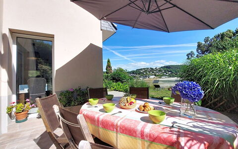 Meeresblick: Furniture, Umbrella, Chair, Outdoor Furniture, Table, Outdoor Table, Shade, Kitchen & Dining Room Table, Eco Hotel, Garden