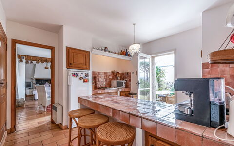 La Source: Property, Room, Furniture, Real Estate, Building, Interior Design, House, Kitchen, Floor, Countertop