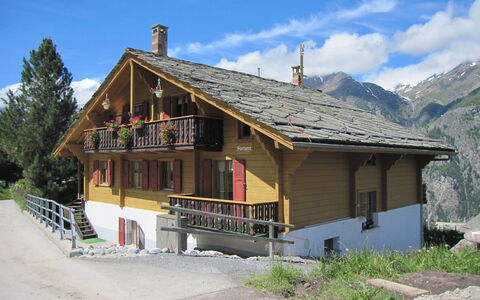 Heimine: House, Property, Building, Mountain Range, Alps, Cottage, Roof, Mountain, Home, Rural Area