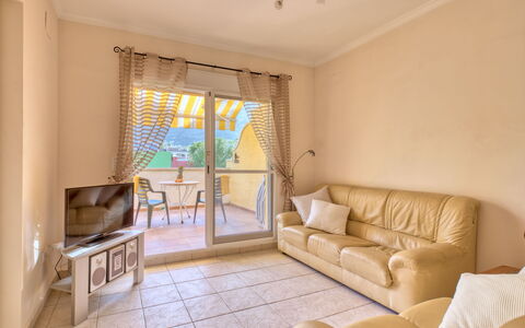 Alqueria Sol: Property, Room, Furniture, Interior Design, Building, Real Estate, Living Room, Table, Floor, House