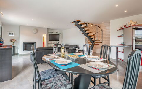 Maison du Port de Pêche: Table, Building, Furniture, Property, Chair, Wood, House, Lighting, Interior Design, Couch