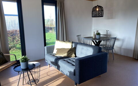 4-Persoons Doutzen: Furniture, Plant, Table, Comfort, Couch, Wood, Shade, Living Room, Interior Design