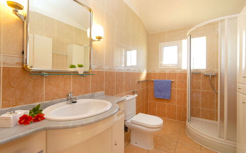 Nadine: Bathroom, Property, Room, Interior Design, Real Estate, Building, House, Tile, Bathroom Cabinet, Floor
