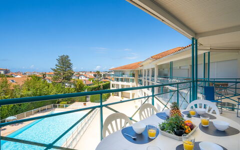 Saint-Jean-De-Luz 326: Sky, Property, Table, Tableware, Azure, Shade, Building, Plant, Flowerpot, Urban Design