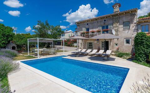 Villa Domenica: Cloud, Plant, Sky, Water, Building, Property, Azure, Swimming Pool, Shade, Window