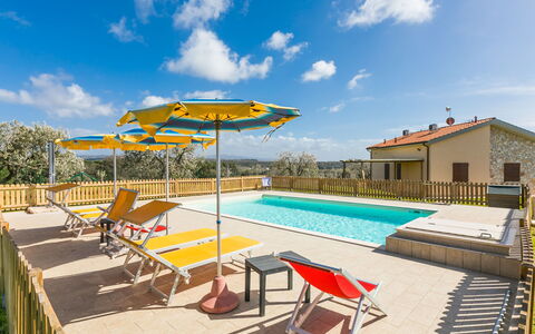 Melograno: Cloud, Sky, Water, Furniture, Swimming Pool, Plant, Shade, Outdoor Furniture, Window, Sunlounger