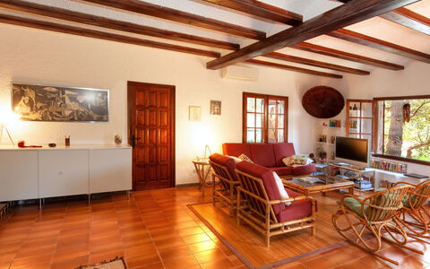 La Plaza: Room, Property, Building, Ceiling, Wood Flooring, Interior Design, Floor, Living Room, Furniture, Beam