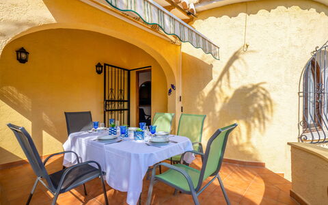 Mirador: Property, Room, Interior Design, Restaurant, Dining Room, Yellow, Building, Table, Real Estate, House