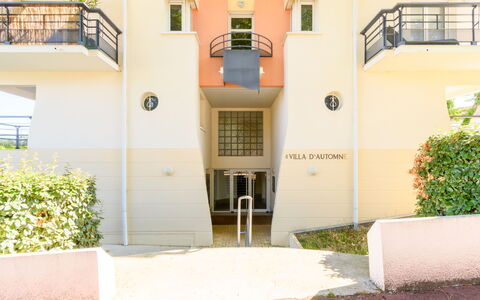Villa D'Automne: Plant, Property, Building, Window, Azure, Neighbourhood, Line, Wall, Urban Design