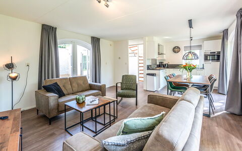 Citta Romana: Furniture, Property, Table, Couch, Picture Frame, Interior Design, Chair, Comfort, Wood, Lighting