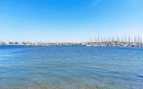 L'île des Marinas: Apartment, Architecture, Residential Area, Condominium, Composite Material, Urban Design, Balcony, Mixed-Use, Shade