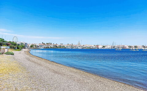 L'île des Marinas: Apartment, Architecture, Residential Area, Condominium, Composite Material, Urban Design, Balcony, Mixed-Use, Shade