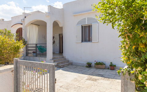 Villa Fontanelle: Plant, Property, Building, Sky, Window, Azure, Cloud, Door, Architecture, Road Surface