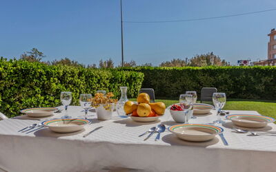 Accommodation:&nbsp;Port Pals Family Terrace & Garden 1646.9