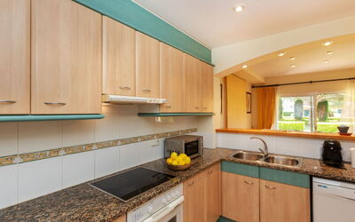 Accommodation:&nbsp;Port Pals Beach 1646.10