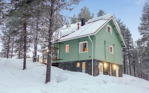 Jäkälätieva: Furniture, Chair, Outdoor Furniture, Table, Wood, Outdoor Table, Kitchen & Dining Room Table, Shade, Garden, Umbrella
