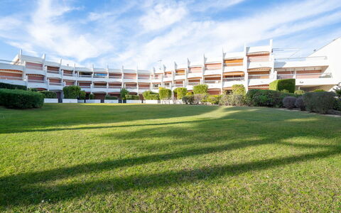 Port Camargue 130: Cloud, Sky, Daytime, Plant, Building, Natural Landscape, Land Lot, Grass, Urban Design, Residential Area