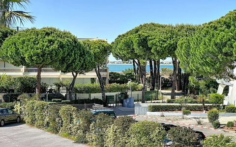 Accommodation:&nbsp;Le Méridien 208.2