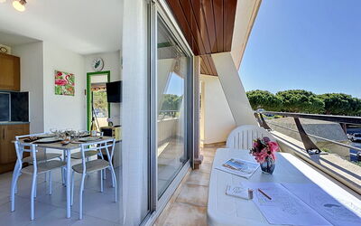 Accommodation:&nbsp;Le Méridien 208.2