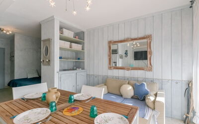 Accommodation:&nbsp;Le Méridien 208.1