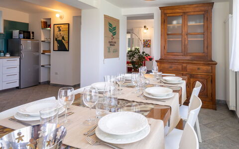 Di Sara: Room, Property, Dining Room, Furniture, Building, Interior Design, Table, Real Estate, House, Floor