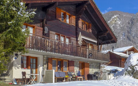 Zermatt 79: Property, House, Snow, Winter, Building, Home, Real Estate, Mountain, Architecture, Ski Resort
