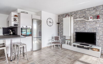Accommodation:&nbsp;Le Jardin du Loderi 107.1