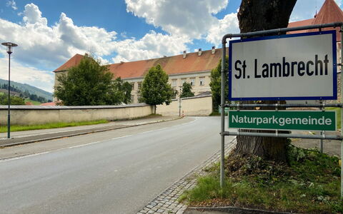 Sankt Lambrecht 10: Snow, Sky, Mountain, Cloud, Slope, Outdoor Recreation, Leisure, Recreation, Freezing, Public Space