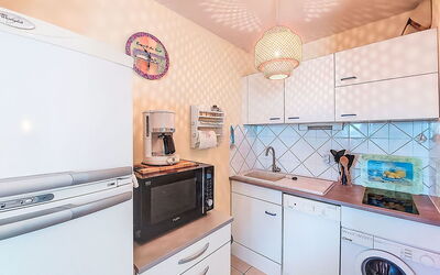 Accommodation:&nbsp;Le Sunset Cap Sud 905.27