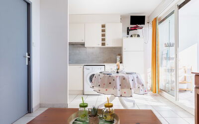 Accommodation:&nbsp;Le Sunset Cap Sud 905.14