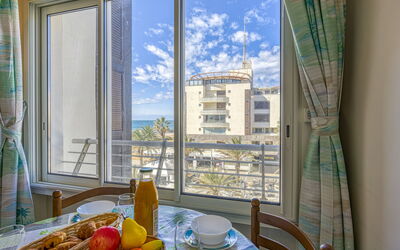 Accommodation:&nbsp;Le Sunset Cap Sud 905.23