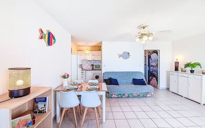 Accommodation:&nbsp;Le Sunset Cap Sud 905.27