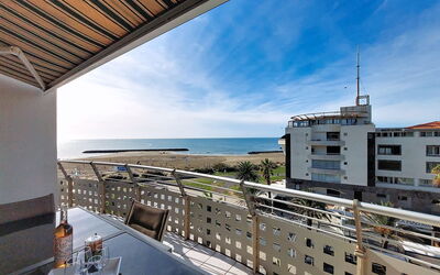 Accommodation:&nbsp;Le Sunset Cap Sud 905.28