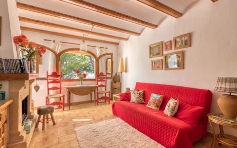 Los Lagos: Property, Room, Building, Living Room, Furniture, Interior Design, Ceiling, House, Real Estate, Floor