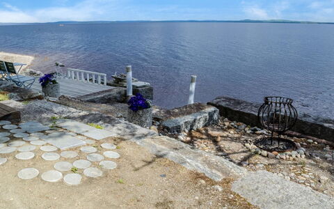 Saunamaja: Blue, Body Of Water, Coastal And Oceanic Landforms, Sea, Coast, Ocean, Shore, Lake, Walkway, Sound