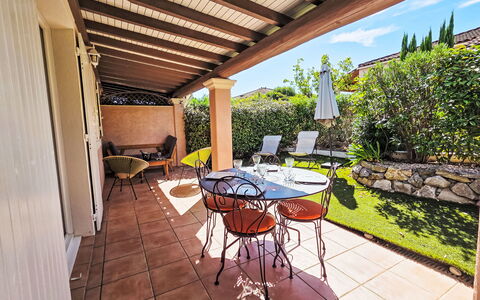 Accommodation:&nbsp;Le Green Village 200.6