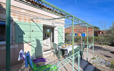 Accommodation:&nbsp;Le Green Village 200.4