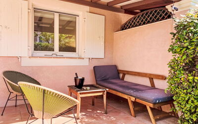 Accommodation:&nbsp;Le Green Village 200.6