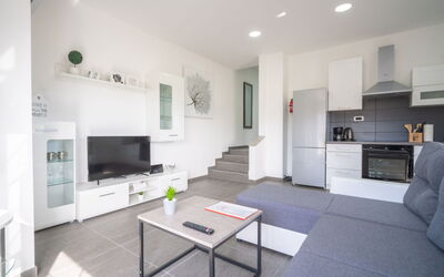 Laura 700.2: Property, Room, Furniture, Interior Design, Living Room, Building, House, Home, Table, Real Estate