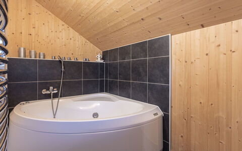 Accommodation:&nbsp;Superior #43 mit Sprudelwanne 20.3