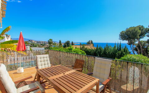 Granado: Property, Real Estate, Sky, House, Home, Room, Building, Tree, Landscape, Roof