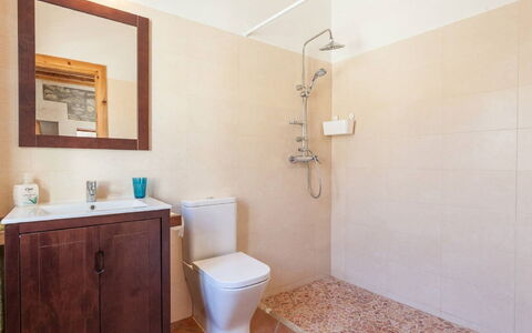 Can Canto: Plumbing Fixture, Property, Bathroom Cabinet, Sink, Bathroom, Mirror, Shower Head, Interior Design, Purple