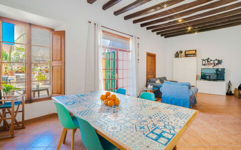 Can Canto: Table, Furniture, Property, Window, Wood, Chair, Interior Design, Lighting, Architecture, Floor