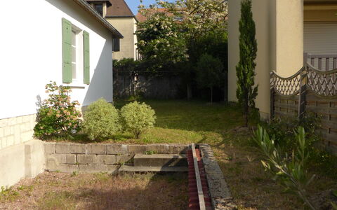 Sunny Lodge: Plant, Property, Building, Leaf, Window, Sky, Land Lot, House, Road Surface