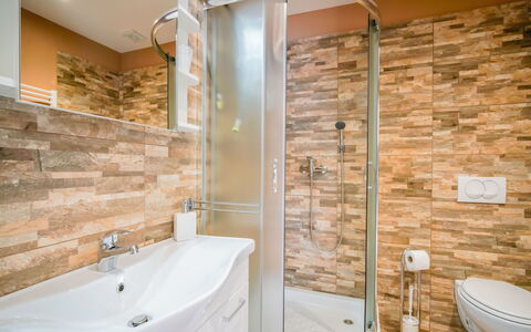 Lovran Tuliševica 406: Plumbing Fixture, Bathtub, Property, Photograph, Tap, Shower Head, Bathroom, Lighting, Interior Design