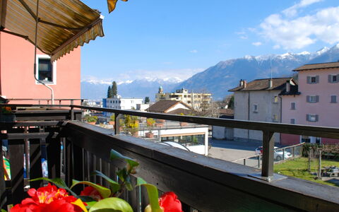 Ca' Dal Pio: Sky, Town, Transport, Vacation, Building, Tourism, Flower, Architecture, Balcony, Real Estate