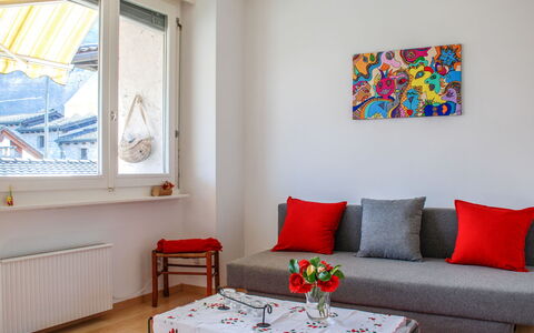 Ca' Dal Pio: Table, Furniture, Property, Decoration, Window, Blue, Picture Frame, Azure, Textile, Lighting