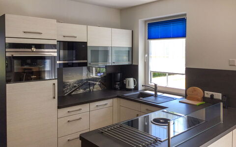 Kleine Möwe: Countertop, Property, Cabinetry, Room, Kitchen, Furniture, Interior Design, Building, Major Appliance, Kitchen Stove