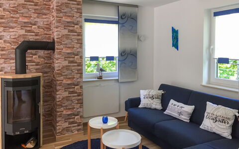 Kleine Möwe: Room, Living Room, Property, Furniture, Building, Interior Design, Wall, Wood-Burning Stove, House, Hearth